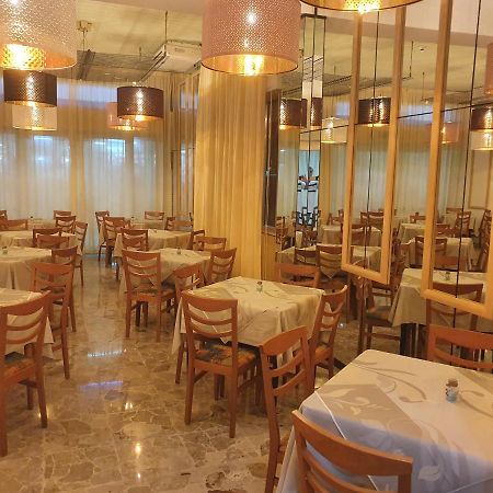 Hotel Venezia San Mauro Mare Экстерьер фото