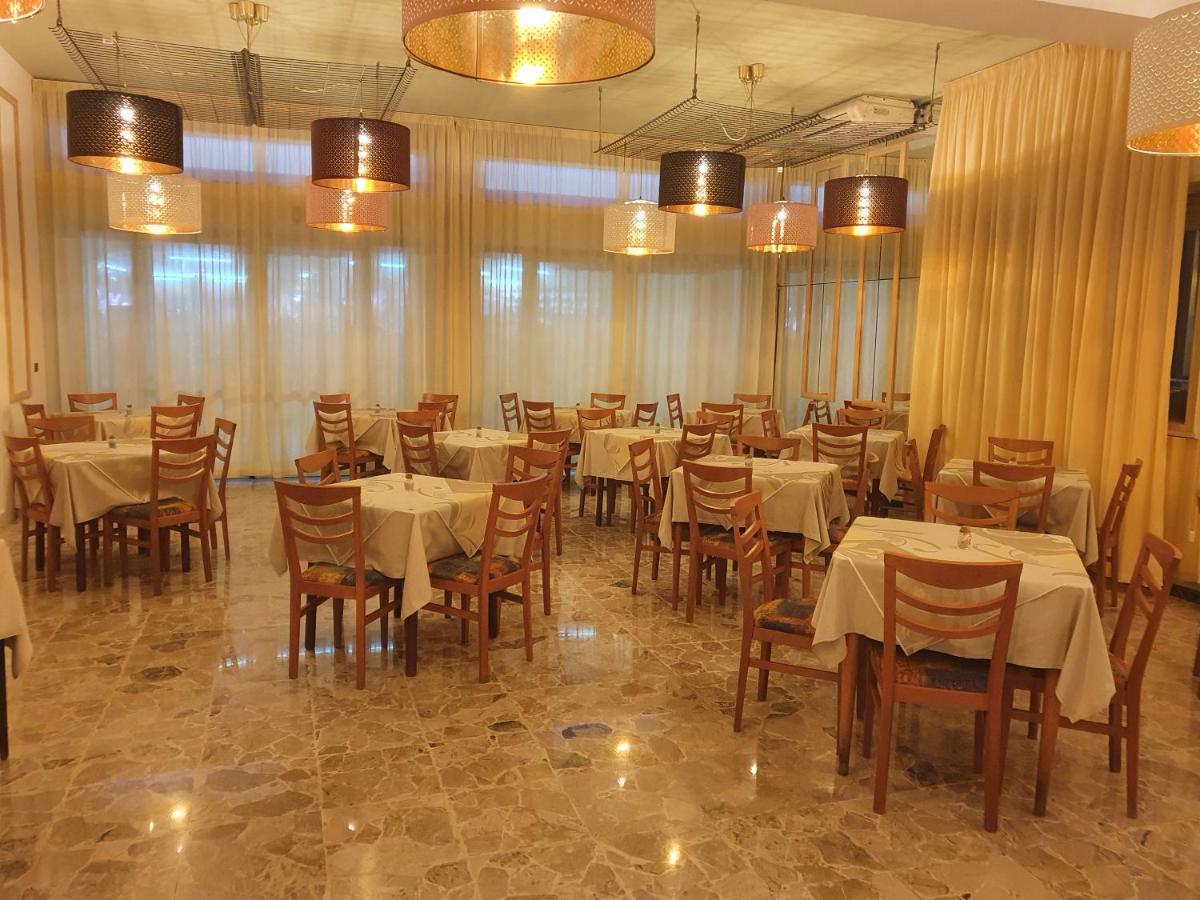 Hotel Venezia San Mauro Mare Экстерьер фото