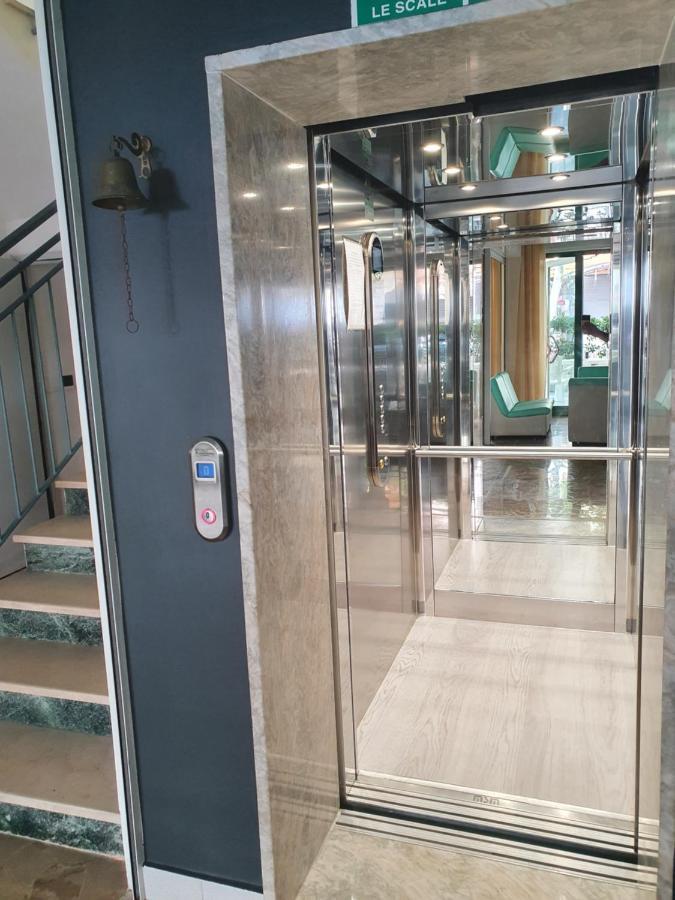 Hotel Venezia San Mauro Mare Экстерьер фото