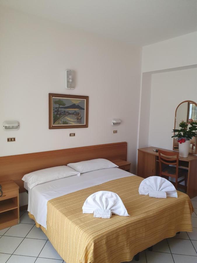 Hotel Venezia San Mauro Mare Номер фото