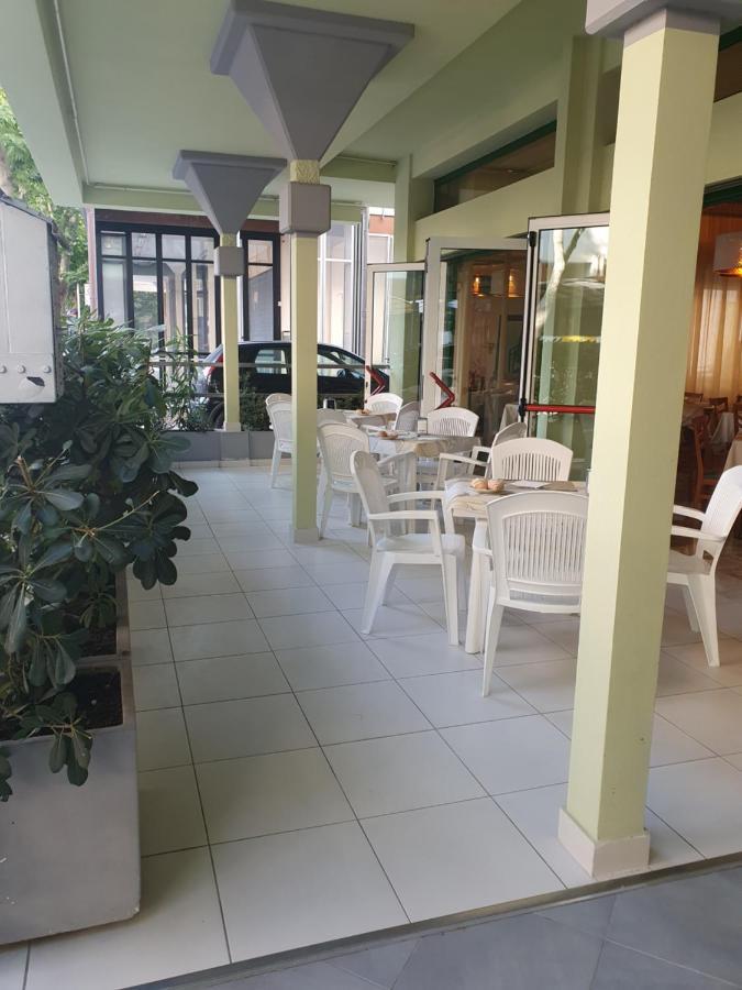 Hotel Venezia San Mauro Mare Экстерьер фото